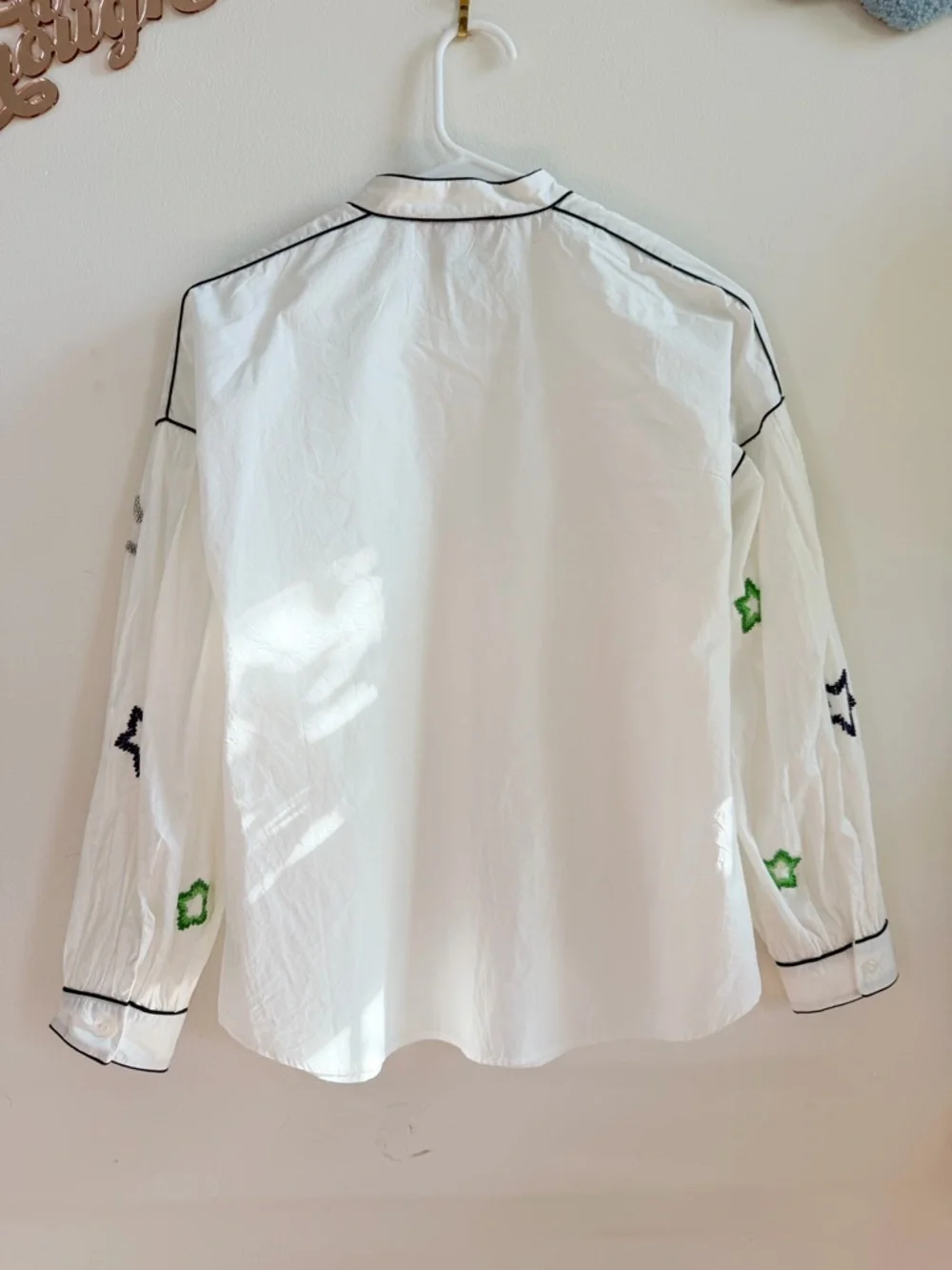 Vilagallo Fabiana Bead Stars Sleeve Blouse - Picture 2 of 7